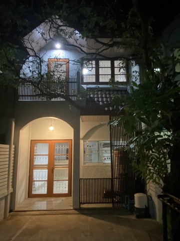 ขายบ้าน สวน มีสไตล์ บ้านสิรินเฮ้า  ถนนภูมิเวท ซอย 10 ปากเกร็ด นนทบุรี