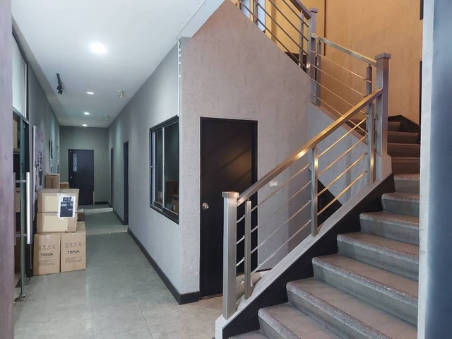 ให้เช่าอาคารสำนักงาน 2 ชั้นติดถนนศรีอยุธยา บนเนื้อที่ 500 ตรว. พื้นที่ 780 ตรม. จอดรถกว่า 20 คัน ใกล้โรงพยาบาลพญาไท1 ใกล้ BTS พญาไท