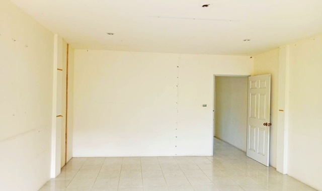 ทำเลทองย่านดอนเมือง ให้เช่าอาคารพานิชย์ 4.5 ชั้น ตลาดเซฟวันโก 25ตรว. 215ตรม. แหล่งค้าขาย 4นอน 3น้ำ จอดรถได้หลายคัน ติดสถานีรถไฟฟ้าสีแดง