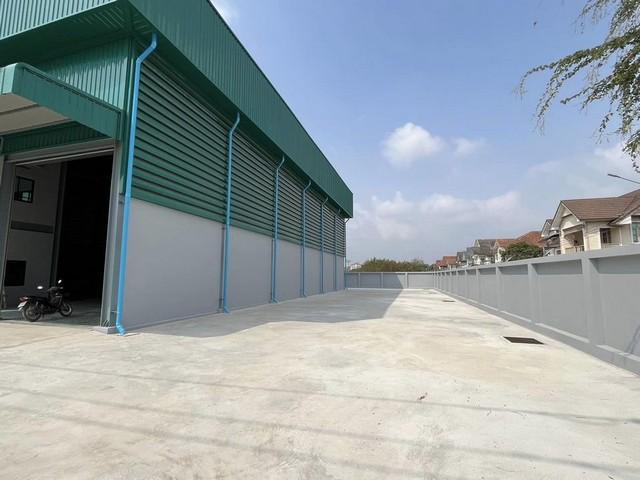 ให้เช่าโกดังพร้อมออฟฟิศ2ชั้น 1450 ตร.ม.ย่านบางพลีสมุทรปราการสภาพดีพร้อมใช้งาน