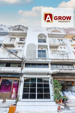 อาคารพาณิชย์นวมินทร์111  3.5 ชั้น  รีโนเวทใหม่ทั้งหลัง เหมาะทำออฟฟิตหรืออยุ่อาศัยก็ดีที่ตั้ง : แขวงนวมินทร์ เขตบึงกุ่ม กรุงเทพมหานคร 10240รหัสทรัพย์ : AGT00431ขายเพียง 3,490,000 บาท- ขนาด 13 ตารางวา- อาคารพาณิชย์ 3.5 ชั้น- พื้นที่ใช้สอย 182 ตารางเมตร - แต่ละชั้นพื้นที่กว้างๆ - 3 ห้องนอน- 2 ห้องน้ำ - 1 ห้องครัว - 1 ที่จอดข้างหน้าได้จุดเด่น : - ทุกชั้นโล่งๆ รีโนเวทใหม่ทั้งหลัง ระบบน้ำ ระบบไฟ ใหม่