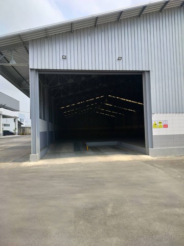 ให้เช่าพื้นที่คลังสินค้า 1300 ตรม. พร้อมออฟฟิศ ที่ดินผังสีม่วงในนิคมอุตสาหกรรม ลาดกระบัง