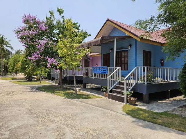 ขายด่วน กิจการรีสอร์ท อำไพการ์เด้นท์ ฮิลล์ รีสอร์ท อำเภอชะอำ จังหวัดเพชรบุรี