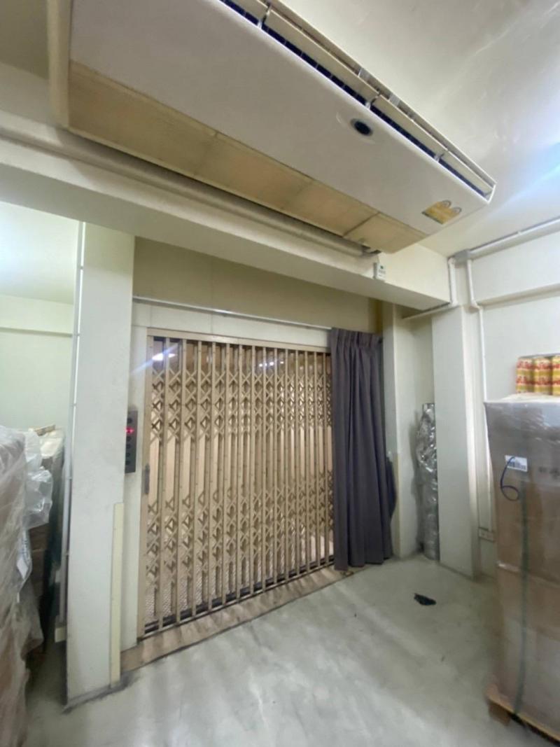 รหัสทรัพย์ R3038 ให้เช่า อาคารพาณิชย์ 6ชั้น มีลิฟท์ขนส่ง ริมถนนพระราม3 แยกนราธิวาสราชนครินทร์