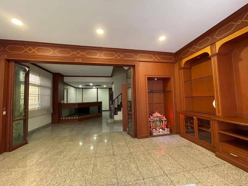 รหัสทรัพย์ R3034 ให้เช่า ทาวน์โฮม 3ชั้น บ้านหลังมุม ซอยนนทรี ย่านพระราม 3 สาธุประดิษฐ์