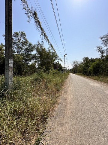 ขายถูกที่ดินสี่เหลี่ยมผืนผ้า อยู่ซอย วัดสุขใจ 24 ทรายกองดิน คลองสามวา เนื้อที่ 450 ตร.ว. ทำเลดี แหล่งชุมชน