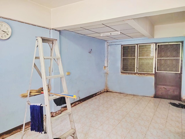 ให้เช่า-ขาย ทาวน์โฮม 2ชั้น เพชรเกษม69 เลียบคลองฝั่งเหนือ10-14  2 นอน ต่อเติมหน้าหลังแล้ว เอกชัย บางบอน 160 ตรม. 20ตรว.