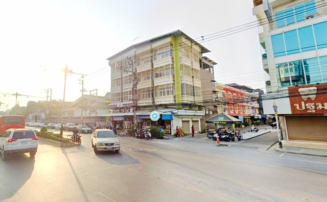 มีชั้นลอย มีดาดฟ้า 3นอน 3น้ำ ใกล้องค์พระ อาคารพาณิชย์สะอาด 3 ชั้นครึ่ง 17ตรว. 225 ตรม. บิ๊กซี นครปฐม 