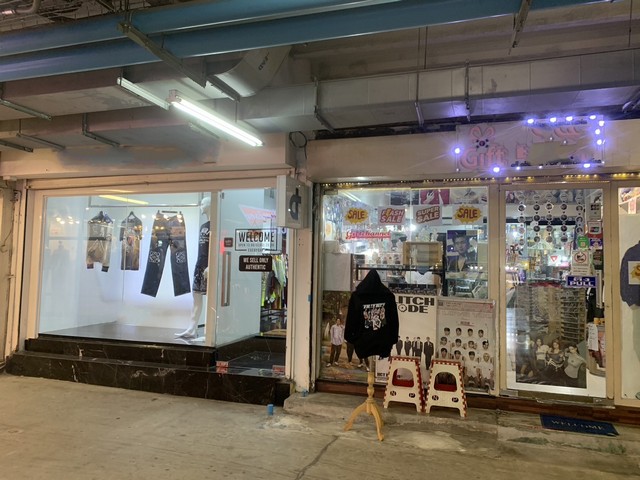 ให้เช่าพื้นที่ สยามสแควร์ ซอยลิโด้ ทำเลทอง ขนาดพื้นท่ี่ 28ตารางเมตร ห้องกระจกติดแอร์ พร้อมดำเนินธุระกิจทันที