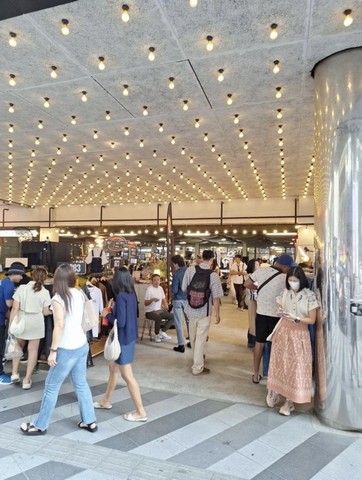 ให้เช่าพื้นที่ สยามสแควร์ ซอยลิโด้ ทำเลทอง ขนาดพื้นท่ี่ 28ตารางเมตร ห้องกระจกติดแอร์ พร้อมดำเนินธุระกิจทันที