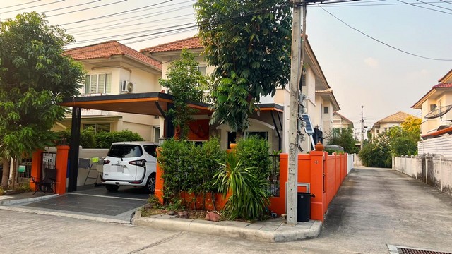 ขายบ้านเดี่ยว 2 ชั้นหลังมุม 3 ห้องนอน โครงการไพรเวทพาร์ค ชวนชื่น ซิตี้ เข้าได้ทั้งวัชรพล และคู้บอน 27 ใกล้ตลาดถนอมมิตร 