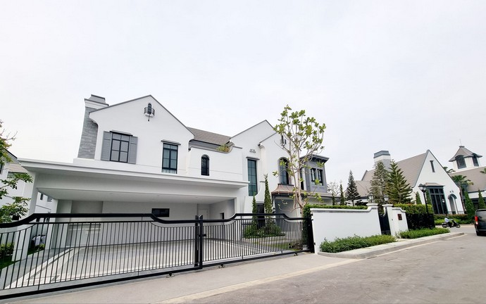 ขายบ้านเดี่ยว นันทวัน พระราม9 - กรุงเทพกรีฑาตัดใหม่ Nantawan Rama9ขนาดที่ดิน141 ตร.ว. พื้นที่ใช้สอย 449 ตร.ม. 5 ห้องนอน 6 ห้องน้ำ 