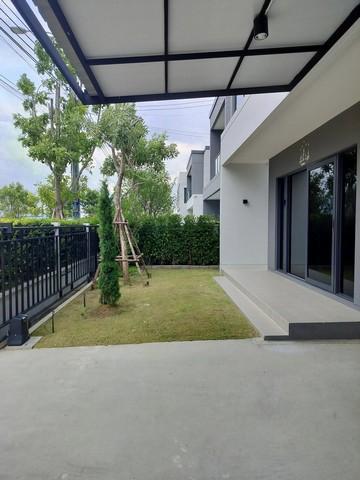 ให้เช่าบ้านเดี่ยว โครงการ centro บางนา หลังเมกาบางนา 3 ห้องนอน เนื้อที่ประมาณ 55 ตรว.พื้นที่ใช้สอย 200 ตรม.  ตกแต่งสวยพร้อมเฟอร์นิเจอร์