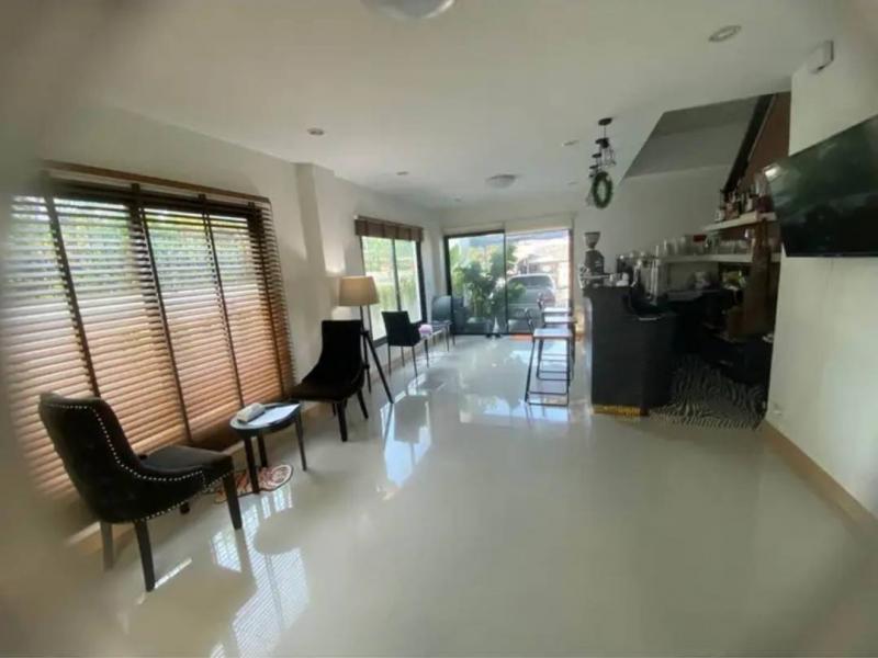 รหัสทรัพย์ R3042 ให้เช่า โฮมออฟฟิศ 3ชั้น พร้อมสตูดิโอขนาดใหญ่ ย่านเฉลิมพระเกียรติ 30