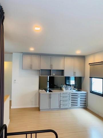 BS803 ขายทาวน์โฮม 3 ชั้น Plexเพล็กซ์ บางนา กม.5 ถนนบางนา-ตราด บ้านมุม เนื้อที่ 22 ตารางวา พื้นที่ 190 ตร.ม.