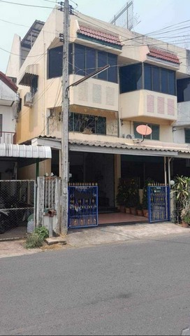 อาคารพาณิชย์ 1 คูหา 4 ชั้น ใกล้สนามบิน โซนแม่เหียะ  