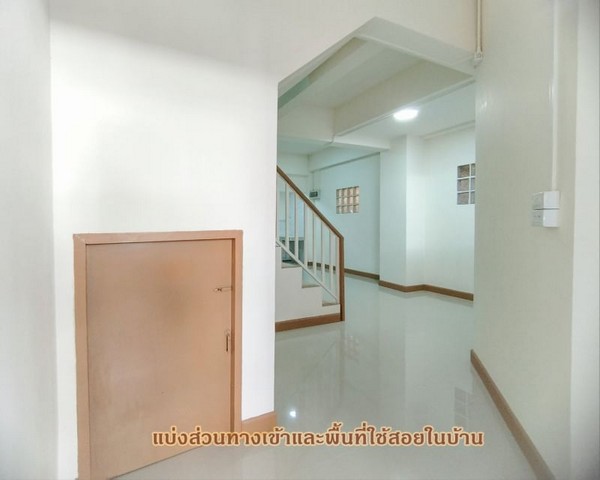 ทาวน์โฮม 2 ชั้น รีโนเวทใหม่ ติดขนส่งแม่เหียะ