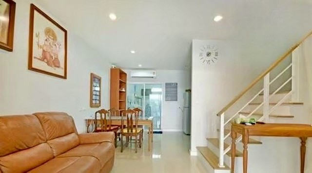 [B997]ให้เช่า 22k Villette lite ทาวน์โฮม วิลเลตไลท์ พัฒนาการ 38  ใน Pruksa avenueทาวน์โฮม 2 ชั้น 17 ตร.วา พื้นที่ใช้สอย 110 ตร.ม 3 ห้องนอน 2 ห้องน้ำ 2 ที่จอดรถ ต่อเติมโรงรถหน้าบ้าน และครัวหลังบ้าน หน้าบ้านหันทิศตะวันออก พร้อมเฟอร์นิเจอร์ เครื่องใช้ไฟฟ้า แอร์ 3 เครื่อง เครื่องทำน้ำอุ่น ทีวี ตู้เย็น เครื่องซักผ้า ม่านกันยูวีทุกห้องคลับเฮ้าส์ / สระว่ายน้ำ / ฟิตเนส / สวนสาธารณะ 22,000.-/ เดือน สัญญาขั้นต�