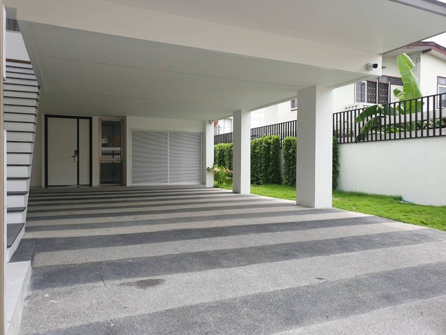 POR4070 ให้เช่า บ้าน พร้อมลิฟต์ส่วนตัว โครงการ LUXE 35 ลักซ์  ซอยลาดพร้าว 35  ซอยรัชดา32 ใกล้บีทีเอสสายสีเหลือง สถานีภาวนา เหมาะทำโฮมออฟฟิศ