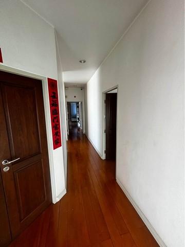 ให้เช่าอาคาร 2 ชั้น ซอยลาดกระบัง 14/1 เนื้อที่ 148 ตรว.3 ห้องนอน 3 ห้องน้ำ รถจอดได้ 4-5 คัน มีแอร์ทุกห้อง เหมาะทำออฟฟิศ  อยู่อาศัย