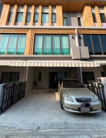  ขายทาวน์โฮม 3 ชั้น ไอเจ้นท์ พัฒนาการซอย99 หน้ากว้าง เนื้อที่ 20.3 ตรว มี 4 นอน 4 น้ำ