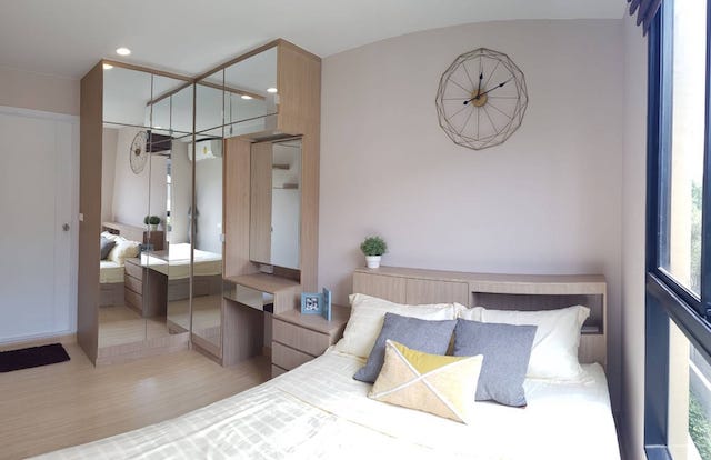 The Tree Onnut Station, nice, safe, convenient, 3rd floor, BTS Onnut.***Service for selling/renting houses, condos and giving advice. If interested, contact at any time***Interested in additional details or pictures or to make an appointment to see the room, contact Ekachai (Aui).T. 089-799-5598Line ID: @auiauiaui001 (add @ in front)-------------------------------------------------- ------------Room type: 1 bedroom, 1 bathroomSize 26 sq m., 3rd floorClean room, beautifully decorated, ready to move in.details-------------------------------------------------- ------------Rental price: 13,000 baht per month-------------------------------------------------- ------------*Facilities worth using- Living Lounge- Salt system swimming pool- Fitness- Relaxation garden-------------------------------------------------- ------------*Nearby important places (Based on information from Google Map)- Green Line, On Nut Station: 500 m.- Lotus On Nut : 500 m.- Century The Movie Plaza : 600 m.- Gateway Ekka