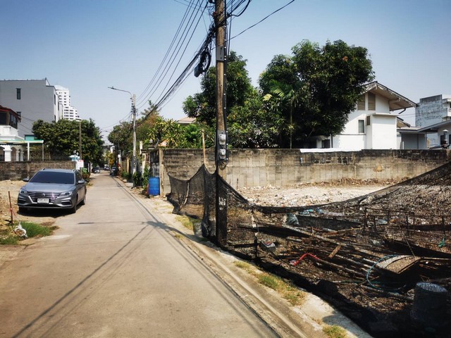 LS263ขายที่ดินเปล่าถมแล้ว เนื้อที่ 96 ตรว. ซอยลาดพร้าว25 ใกล้MRT ลาดพร้าว และรถไฟฟ้าสายสีเหลืองสถานีลาดพร้าว