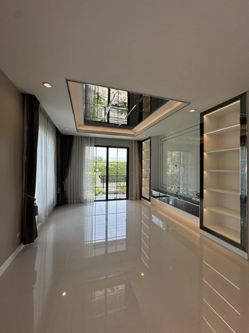 HS693ขายบ้านเดี่ยว หลังมุม โครงการเศรษฐสิริ พัฒนาการ พร้อมสระว่ายน้ำส่วนตัว เดินทางสะดวก