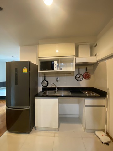 ประกาศขายคอนโด ทำเลดี ใจกลางเมือง เดินทางสะดวก ใกล้รถไฟฟ้า โครงการ : แอ็บสแตร็กส์ พหลโยธิน พาร์ค | Abstracts Phahonyothin Parkเจ้าของขายเองที่ตั้ง :   พหลโยธิน แขวงจอมพล  เขตจตุจักร กรุงเทพ 96130พิกัด : https://goo.gl/maps/uHwELLfCKuWH2Mz76สถานีรถไฟฟ้า : BTS-ห้าแยกลาดพร้าว | Ha Yaek Lat Phraoเจ้าของขายเองราคาขาย : 2,500,000ยินดีรับนายหน้าประเภท : คอนโดจำนวนชั้น : 34 ชั้นตั้งอยู่ชั้นที่ : 8 พื้นที่ใช้สอย : 25 ตร.ม.ห้องนอน : 1 ห้องห้องน้ำ :