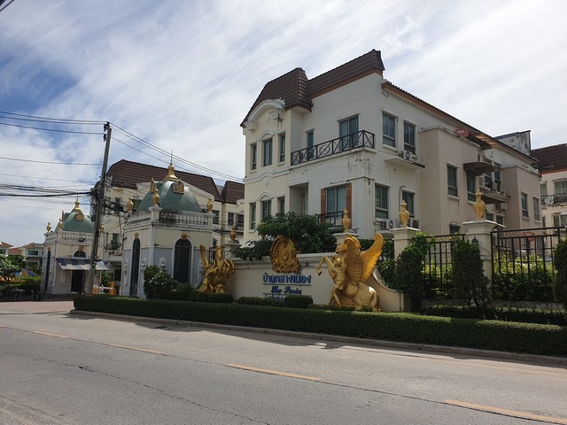 POR4080 ให้เช่า ทาวน์โฮม  บ้านกลางเมือง เดอะ ปารีส พระราม 9 (ซอย กรุงเทพกรีฑา 7) รามคำแหง 60 เหมาะอยู่อาศัย Baan Klang Muang The Paris Rama