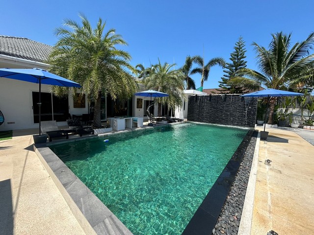 #PR085 For Rent : Naiharn, Private Pool Villa, 3 bedrooms 3 bathrooms Amella Villa Kokyang Nai Harn- 3 bedrooms, 3 bathrooms- Swimming pool 11x 5 meters- House area size 820 sqm.- Usable area in the house 400 sqm.- Accepting small pets- No common fees Nearby places- Naiharn Gym- Nai Harn Beach- Laem Phromthep- 10 minutes to Makro Rawai Price 120,000 baht /month for 1 year rental.Price 130,000 baht /month for rent 6 months.------------------------#PR085 สำหรับเช่า : พูลวิลล่าส่วนตัว ทำเลในหาน 3 ห้องนอน 3 ห้องนํ้าอเมลลา วิลล่า โคกยาง ในหาน- 3 ห้องนอน 3 ห้องน้ำ - สระว่ายน้ำ 11x 5 เมตร - ขนาดเนื้อที่บ้าน  820 ตรม. - พื้นที่ใช้สอยในบ้าน 400 ตรม. - รับสัตว์เลี้ยง ขนาดเล็