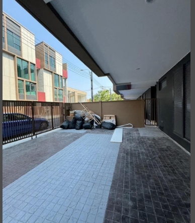 ให้เช่าทาวน์โฮม โฮมออฟฟิศ4 ชั้น  บ้านกลางเมือง คลาสเซ่ สุขุมวิท 77 อ่อนนุช 21