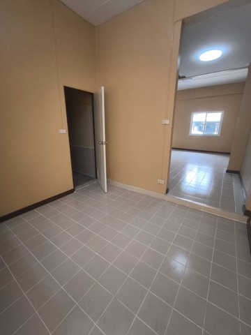 ขายบ้านทาวน์เฮ้าส์ นครทองปาร์ควิว2 -ติดถนน ไทรน้อย ไทรน้อย