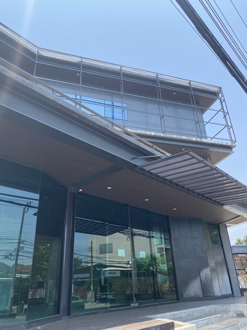 BS1332ให้เช่าอาคาร 3 ชั้น พื้นที่ใช้สอย 1,300 ตรม.ย่านลาดพร้าว ใกล้ร.ร.สตรีวิทยา 2 เหมาะทำโชว์รูม ออฟฟิศค่าเช่า 200,000 บาทต่อเดือน ประกัน 1 เดือน ล่วงหน้า 1 เดือนประกันน้ำ ไฟ 50,000 บาท สัญญาขั้นต่ำ 3 ปีติดต่อ : คุณพร 0938091444 (เบอร์นี้แอดไลน์ได้คะ),โทร 0939833259ID Line : henghengpaulaรหัสประกาศ BS1332ให้เช่าอาคาร 3 ชั้น พื้นที่ใช้สอย 1,300 ตรม.ย่านลาดพร้าว ใกล้ร.ร.สตรีวิทยา 2เนื้อที่ 250 ตรว. พื้นที่ใช้สอย 1,300 ตรม. หน้าก