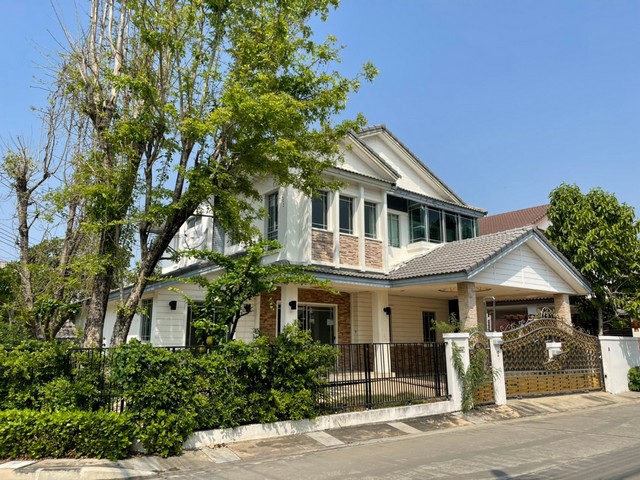 รายละเอียดเพิ่มเติมCode ID : AI 0345 ขาย   7,600,000   บาท- ขนาดพื้นที่ : 197 ตร.ม.- จำนวนห้อง : 4 ห้องนอน 3 ห้องน้ำ- ที่จอดรถ :  1   พิกัดทรัพย์ :   https://maps.app.goo.gl/8H8yYtJW5zwcLKzp7สถานที่ใกล้เคียง-วงแหวนรอบนอก- บิ๊กซี, โฮมโปร, เทสโก้ โลตัส สอบถามเพิ่มเติม/นัดชมโทร. 097-419-5982(พลอย)โทร. 096-932-4624(ออมสิน)Line : @panaya (มี@ด้านหน้า)ปรึกษาสินเชื่อฟรี One Stop Service ดูแลตั้งแต่ต้นจนจบบริษัท ปณยาคิดดี จำกัด