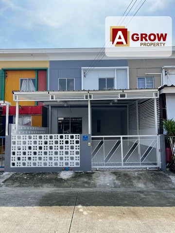 ม.พฤกษา 74/3 ศรีนครินทร์-เทพารักษ์ที่ตั้ง : ซ.ทรัพย์บุญชัย ถ.ศรีนครินทร์ ต.บางเมือง อ.เมืองสมุทรปราการ จ.สมุทรปราการรหัสทรัพย์ : AGT00441ราคา : 2,390,000 บาท ฟรีโอนรายละเอียด : - ทาวน์เฮ้าส์ 2 ชั้น- เนื้อที่ 23ตารางวา- 3 ห้องนอน - 2 ห้องน้ำ- 1 ห้องครัว - จอดรถได้  1 คัน จุดเด่น : - บ้านเนื้อที่กว้างขวาง ต่อเติมหน้าบ้านและหลังบ้าน ทำห้องครัวใหม่ใหญ่มาก กว้างขวางเอาใจคนรักบ้านสุดๆ- บ้านรีโนเ