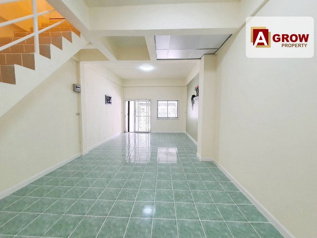 หมู่บ้านชุติมา ซอยมังกร บ้านรีโนเวทใหม่พร้อมเข้าอยู่