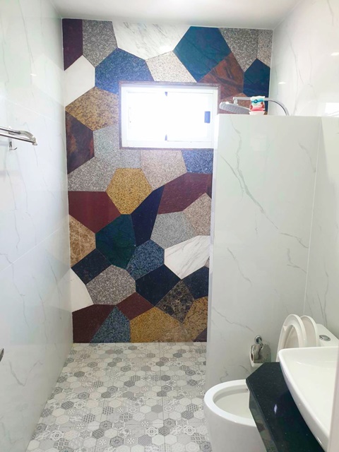 ให้เช่าโฮมสเตย์ บ้าน 2ชั้น ลมเย็นพักผ่อนได้ ตลาดน้ำอัมพวา 5นาที  5นอน หลังบ้านคลอง รายเดือน รายวัน 7 แอร์  4น้ำ  320 ตร.ว. 350ตร.ม.