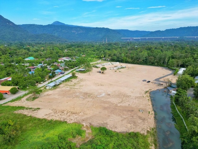 ขายที่ดินสาริกาใกล้ภูเขา ด้านหลังติดลำคลอง ต.สาริกา อ.เมืองนครนายก จ.นครนายก