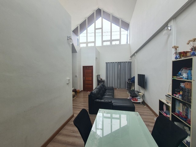 ขายบ้านราคาถูกในกรุงเทพ บนถนนลาดปลาเค้า 62 เขตบางเขน เนื้อที่ใช้สอยเยอะ เดินทางง่าย ใกล้สิ่งอำนวยความสะดวก เจ้าของขายเอง