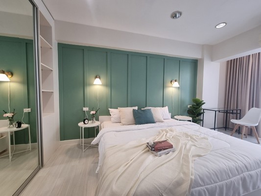 sss362  ขาย ศุภวรรณริเวอร์เพลสคอนโด ลาดกระบัง54 ชั้น4 สภาพใหม่ ตกแต่งพร้อมอยู่ทำเลที่ตั้ง: ซอยลาดกระบัง 54 (ใกล้สนามบินสุวรรณภูมิ) ตำบลบางเสาธง อำเภอ บางพลี สมุทรปราการรายละเอียด :- ห้องขนาด 45 ตรม. ห้องมุม- 1 ห้องนอน 1 ห้องพักผ่อน 1 ห้องน้ำ- ตึก E ชั้น 4- บรรยากาศดี เงียบสงบ ร่มรื่นย์- เหมาะสำหรับผู้ที่ทำงานในสนามบินสุวรรณภูมิ ,King Power- ปลอดภัย มีระบบคีย์การ์ด เข้า-ออก อาคารเฟอร์