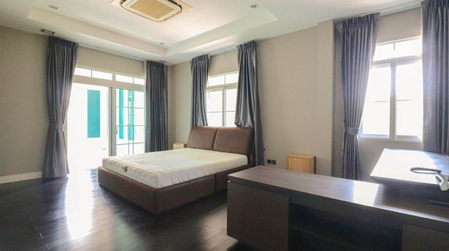 ให้เช่าบ้านเดี่ยว หมู่บ้านนันทวันบางนา กม. 7 size M หน้าสวน 110 ตารางวา 333 ตรม. 4 ห้องนอน 5 ห้องน้ำ