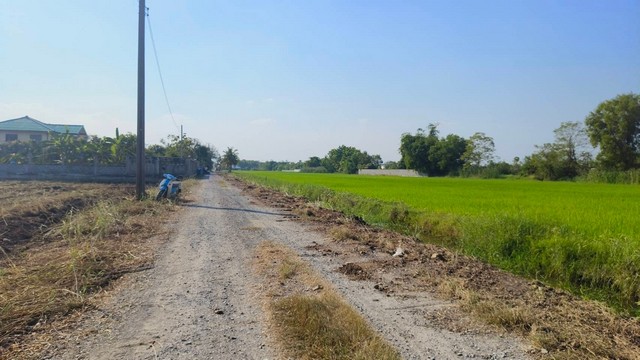 ที่ดินติดชุมชน ไฟน้ำครบ ติดถนน คลองหก ซอย คลองหกตะวันออก92 จำนวน 392 ตรว.