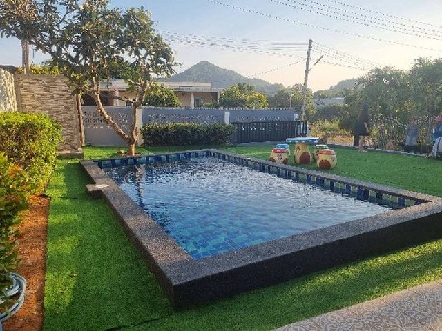 ขายพูลวิลล่า หมู่บ้านฮิลล์ บีช รีสอร์ท 107 ตารางวา เจ้าของขายเอง  ตำบลปากน้ำปราณ อำเภอปราณบุรี จังหวัดประจวบคีรีขันธ์