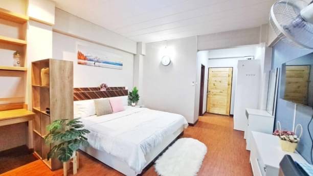 ขายเพียง 1.39 ล้าน 32 ตรม. Hillside1 รีโนเวทใหม่ วิวเมือง ทำเลดีสุดๆ หลังมช. ห่างประตู มช. เดินเพียง 300 เมตร เฟอร์นิเจอร์ครบพร้อมเข้าอยู่