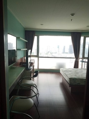 Sukhumvit Suit Sukhumvit 13, spacious, safe, 28th floor, BTS Nana.***Service for selling/renting houses, condos and giving advice. If interested, contact at any time***Interested in additional details or pictures or making an appointment to see the room?Contact Ekachai (Aui)T. 089-799-5598Line ID: @auiauiaui001 (add @ in front)Room type: 1 bedroom, 1 bathroomSize 40 sq m., 28th floorClean room, beautifully decorated, ready to move in.details-------------------------------------------------- ------------Rental price: 15,500 baht/month-------------------------------------------------- ------------* furniture- wardrobe- Built-in kitchen- Bed with mattress- Sofa-------------------------------------------------- ------------*Facilities worth using– Swimming pool (both indoor and outdoor with Jacuzzi)– Fitness- library– Lounge-------------------------------------------------- ------------*Nearby important places (Based on information from Google Map)– BTS Nana Station 270 m.– MRT A