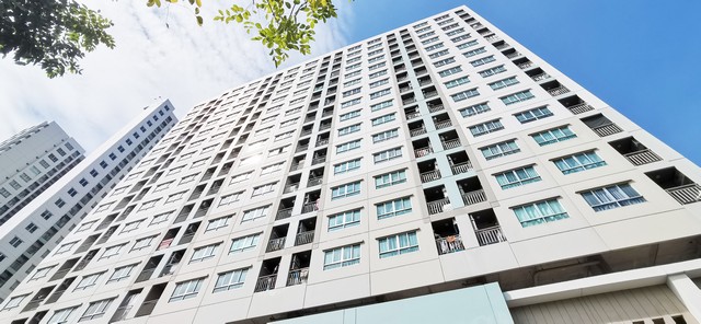   รายละเอียดเพิ่มเติม Code ID : AL 0757 ขาย   1,425,000   บาท- พื้นที่ใช้สอย :  26.74 ตร.ม- จำนวนห้อง : 1 ห้องนอน 1 ห้องน้ำ - ชั้น : 12    - อาคาร : C พิกัดทรัพย์ :   https://maps.app.goo.gl/z1dAg7mnpkHxMuK37 สถานที่ใกล้เคียง  -Central Bangna / MEGA Bangna  -โรงพยาบาลปิยะมินทร์ / โรงเรียนศิลปะสร้างสรรค์  -โรงเรียนนานาชาติคอนคอร์เดียน -นัมเบอร์วันพลาซ่า / พาร์คแลนด์ สอบถามเพิ่มเติม/นัดชมโทร. 097-419-5982(พลอย)โทร. 096-932-4624(ออมสิน)Line : @panaya (มี@ด้านหน้า)ปรึกษาสินเชื่อฟร�