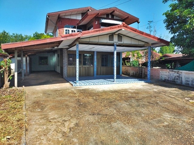  รายละเอียดเพิ่มเติม Code ID :  PAP5-0243 ขาย 700,000  บาท- ขนาดพื้นที่ :  123 ตรว.- พื้นที่ใช้สอย :  370.1 ตรม. - จำนวนห้อง :  3 ห้องนอน 2 ห้องน้ำ- ที่จอดรถ :   2 คัน   - บ้านหันไปทางทิศ : ใต้ พิกัดทรัพย์ : https://maps.app.goo.gl/heRouHDjUFGuB7xt6    สถานที่ใกล้เคียง  -  โรงพยาบาลนาหว้า -  วัดธาตุประสิทธิ์ นครพนม -  โรงเรียนบ้านนาหว้า -  โรงเรียนบ้านตาลสอบถามเพิ่มเติม/นัดชมโทร. 097-419-5982(พลอย)โทร. 096-932-4624(ออมสิน)Line : @panaya (มี@ด้านหน้า)ปรึกษาสินเชื่อฟ�