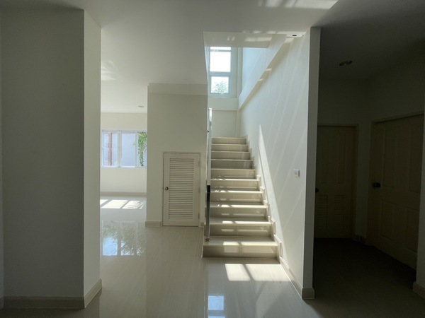 บ้านแฝด 2 ชั้น หมู่บ้านสุขนิเวศน์ 7 ประชาอุทิศ 75 ทุ่งครุ กรุงเทพมหานคร