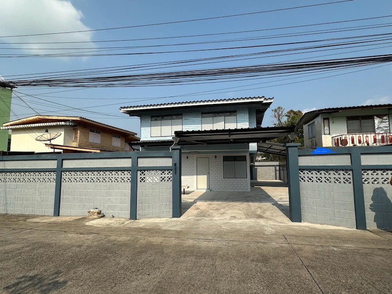 BH2820 ให้เช่าบ้านเดี่ยว (รีโนเวทใหม่)  ซ.พึ่งมี 30 สุขุมวิท 93 บางจาก เหมาะกับอยู่อาศัยใกล้บีทีเอสบางจาก งดรับสัตว์เลี้ยง